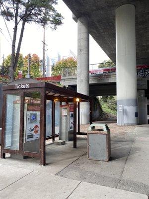 SB platform ticket area