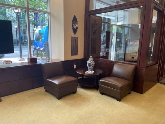 The lobby at the First American Bank Streeterville branch