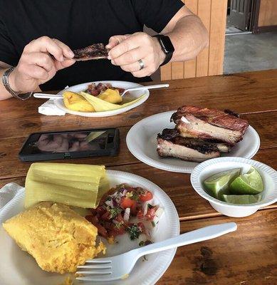 Amazing food!!!! Best Cuban tamales!!!!