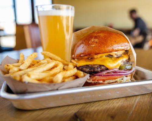 Double Roadside Cheeseburger