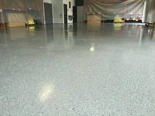 Epoxy White Flake Floor