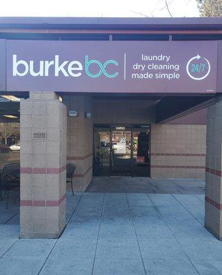 This location has 24/7 access to pick up or drop off your clothing!