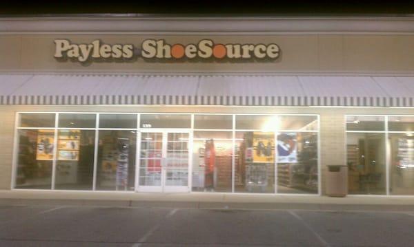 Payless store front