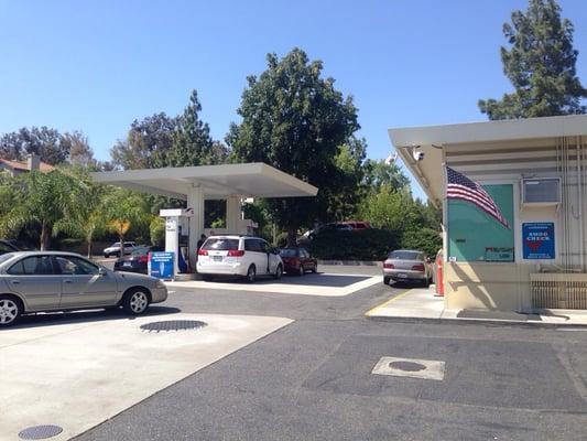 Great gas station but limited food and beverage options.