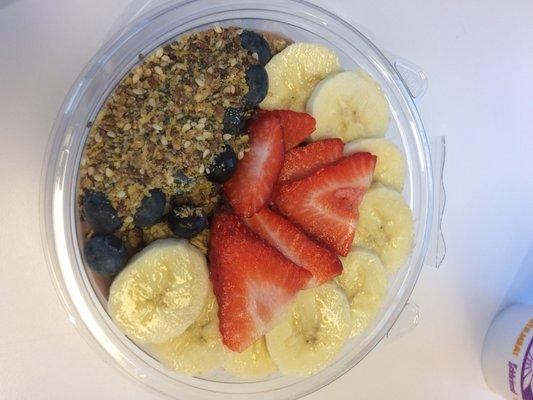 Dominator açaí bowl