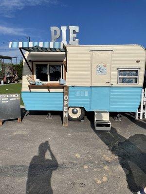 The cutest pie food truck