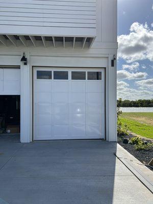 Aluminum Martin pinnacle door