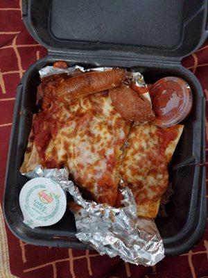 I ordered the lasagna it looks more like an inside out quesadilla it was delivered with no bag or utensils just handed the box at the door