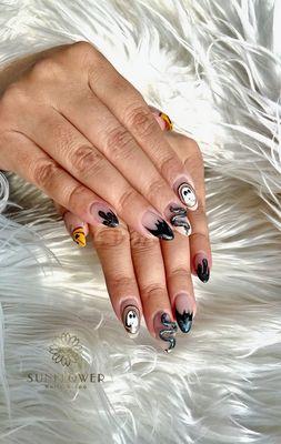 Halloween nail design