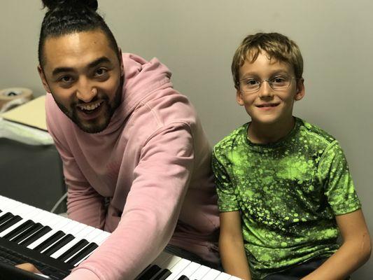 Piano Lessons at The Modern Music Academy