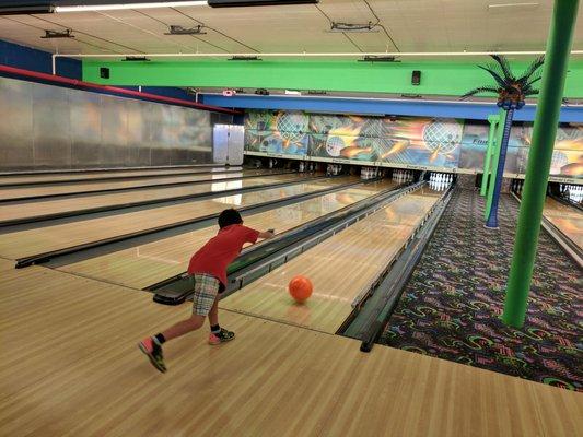 Having summer kids bowl free fun here.