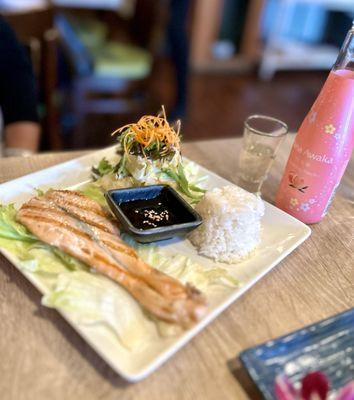 Salmon Teriyaki plate and peach sake