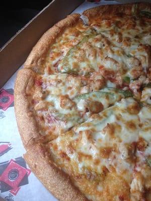 Chicken and green pepper pizza!! Sooo good!