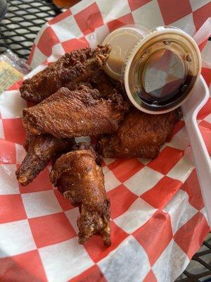 Wings with bourbon sauce and garlic Parmesan