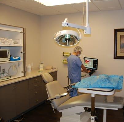 Our surgical suites have the latest in computer-guided surgery and monitoring technology for maximum patient safety.