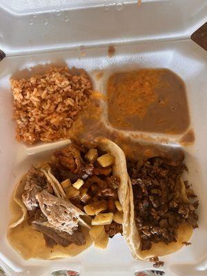 Tacos: carne asada, carnitas, al pastor