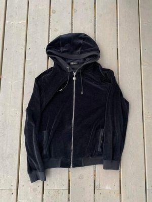 Hoodie string is in the hood, easy to see it cannot be removed without cutting the string.