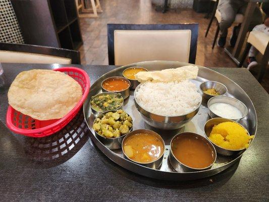 Arusuvai special thali ($14.99)