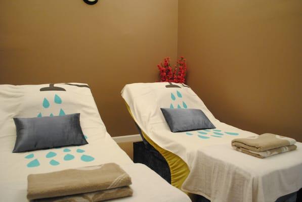 Private foot reflexology rooms for individuals or couples