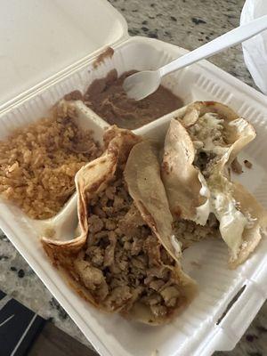 Quesadilla, rice & beans