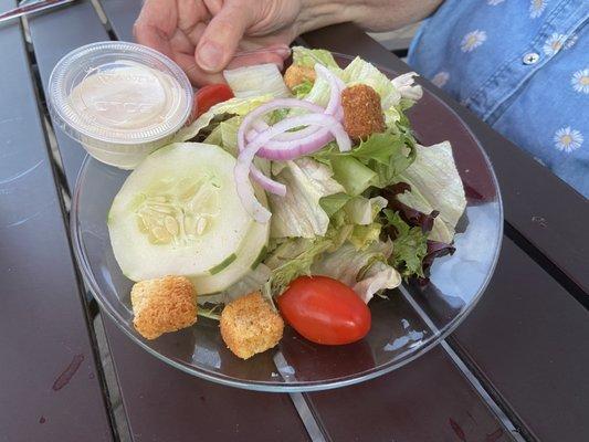 Side Salad with Creamy Garlic Dressing