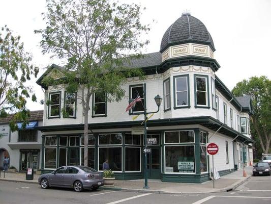 Commercial building built by DeBernardi Development, Pleasanton CA General Contractor.