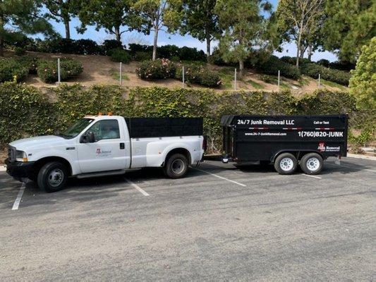 Our F-350 V10 and 8'x12'x4' trailer