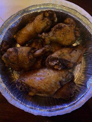 Dry wings sauce on the side