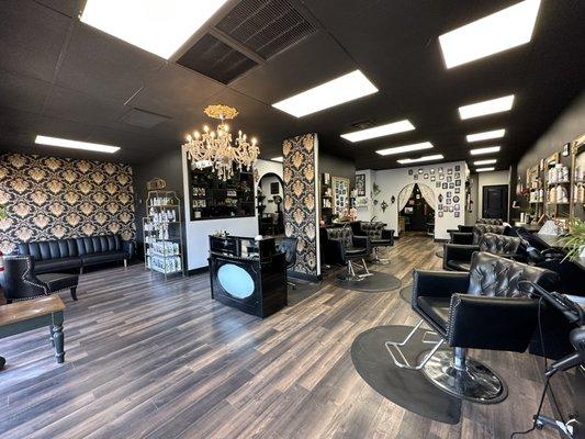 Full 360 (almost) view of our salon space!