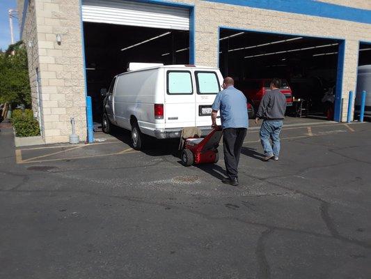 Pushing a van with no working transmission is easy with the right tools!