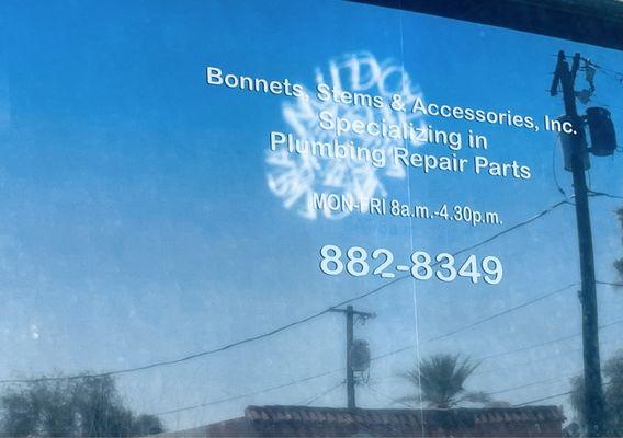 Bonnets Stems & Accessories Inc