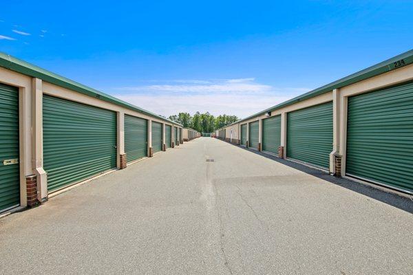 Drive up units of Morningstar Storage in Cornelius