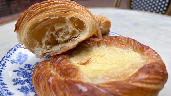 Plain Croissant