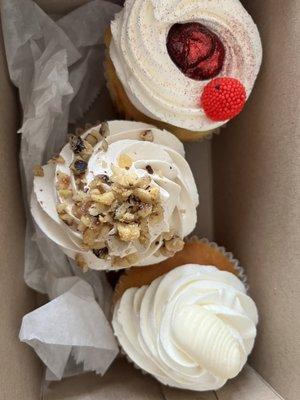 Raspberry, maple and vanilla cupcakes!