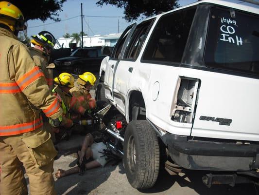 Courtesy Towing Donates its junk cars in support of local fire departments for training