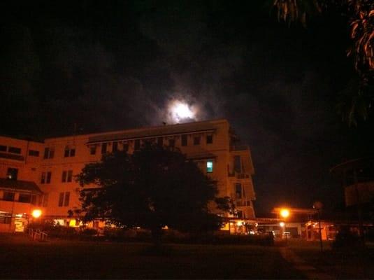 The Court Yard area of Leahi Hospital