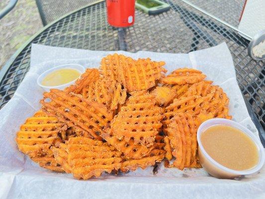 Sweet potato waffle fries with some kind of Apple dip. Amazing!