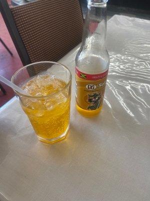 Champagne Kola soft drink