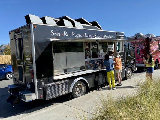 05.18.22 "WestPark Wednesday" food truck at the Nela Luken Park in Roseville