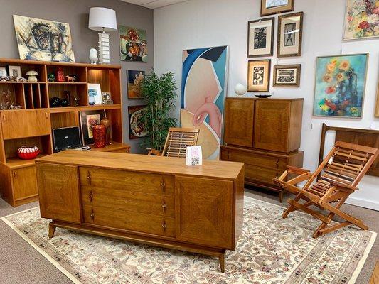 Mid Century Modern Furnishings