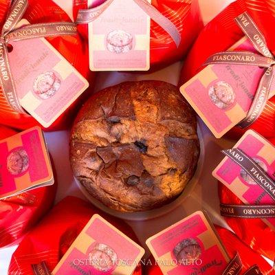 Produced once a year just for Christmas, Panettone Tradizionale is delicious to eat and beautiful to look at!