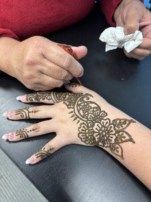 Will be coming back soon!! Ask for Kally, such a sweet and kind human. She did amazing job on my daughter Henna.