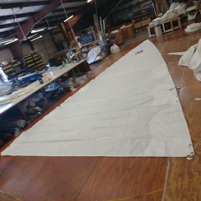 New Never Used Catalina 387 Full Length battened mainsail