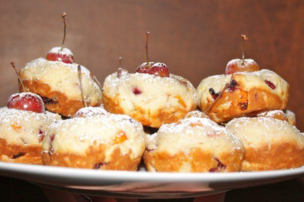 ricotta cakes with colorado cherry