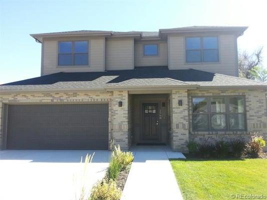 Beautiful new home in the heart of University Hills. This home has it all: 5 piece master bath, 4" hardwood floors throughout...