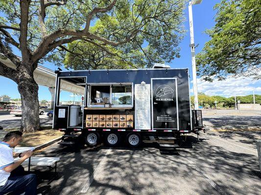 Truck- in Pearlridge lot