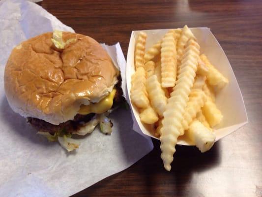 Cheeseburger and fries!