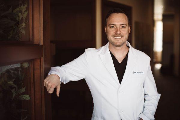 Dr. Justin Pearson, DDS