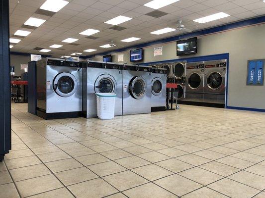 Suds Laundromat