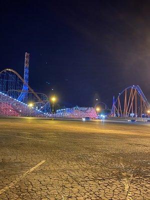 The Amusement Rides are lit up @ Holiday in the Park @ Six Flags Magic Mountain in Valencia Christmas 2020